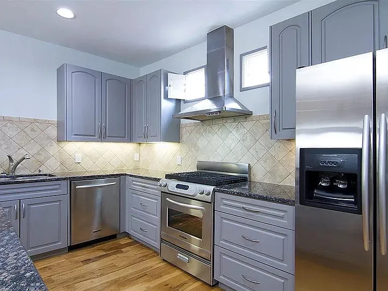 2606 Shelby Ave — Photo 16