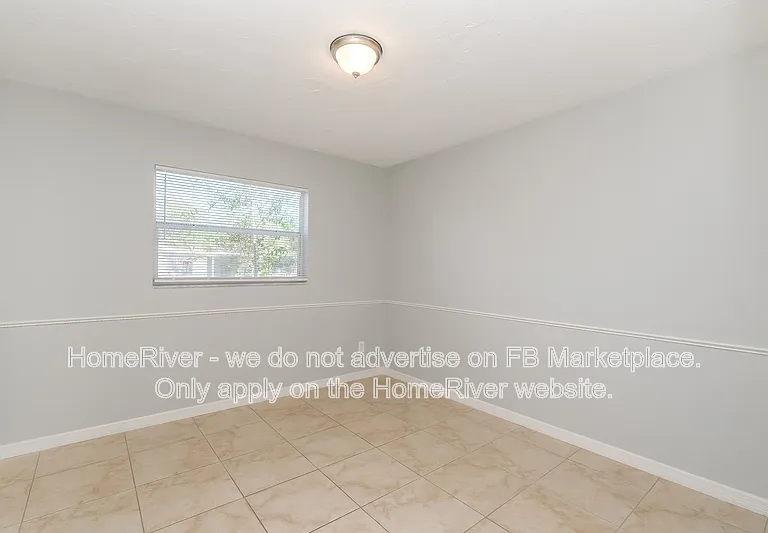 1628 Arizona Ave NE — Photo 11