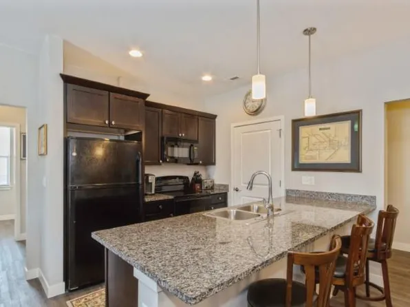 2151 Willenbrock Cir, Iowa City, IA 52245