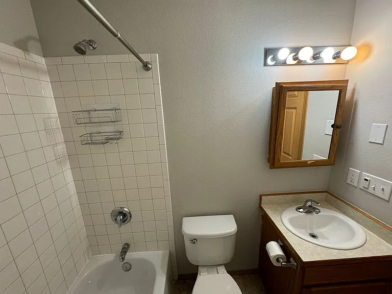 2875 S Donovan Dr — Photo 14