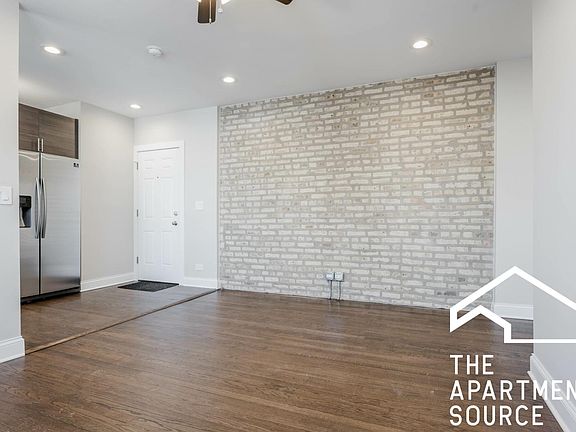 3rd image of 1432 W Farragut Ave #2