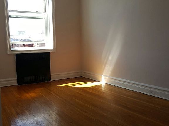 3rd image of 2718 Ocean Ave APT A1