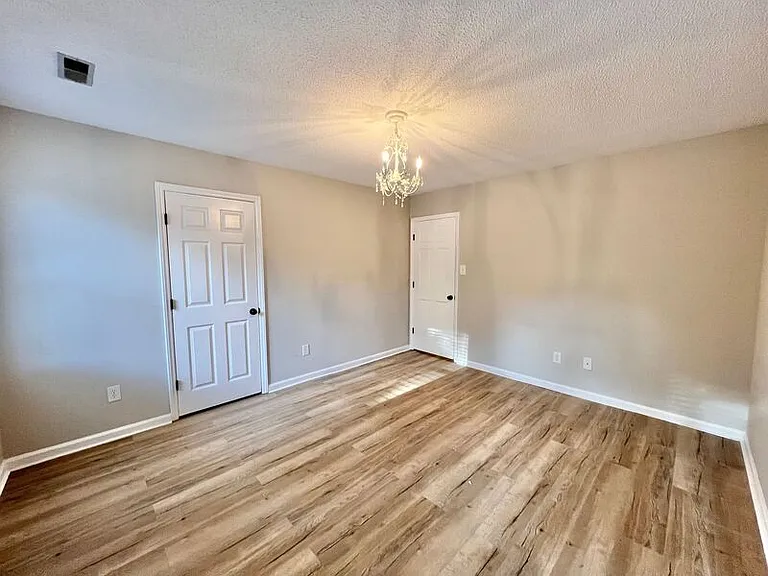 5604 Hamstead Xing — Photo 15