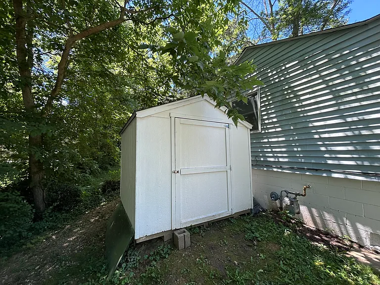 8785 Hillside Pkwy — Photo 12