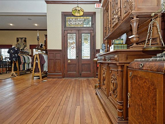 3rd image of 1521 Austin Avenue