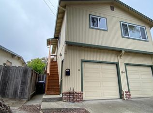 404 Cedar St #B, Pacific Grove, CA 93950
