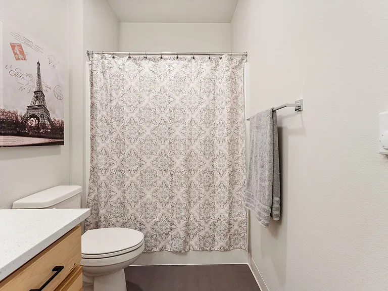 241 SE 80th Ave #103 — Photo 46
