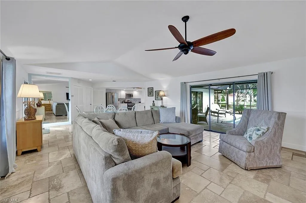 3 bed, 2.0 bath, 2108 sqft, $8,500 — Photo 4