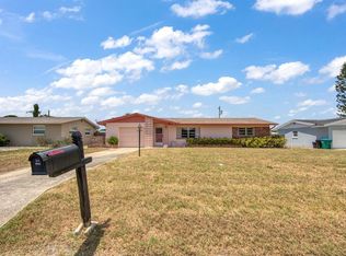 12137 80th Ave, Seminole, FL 33772