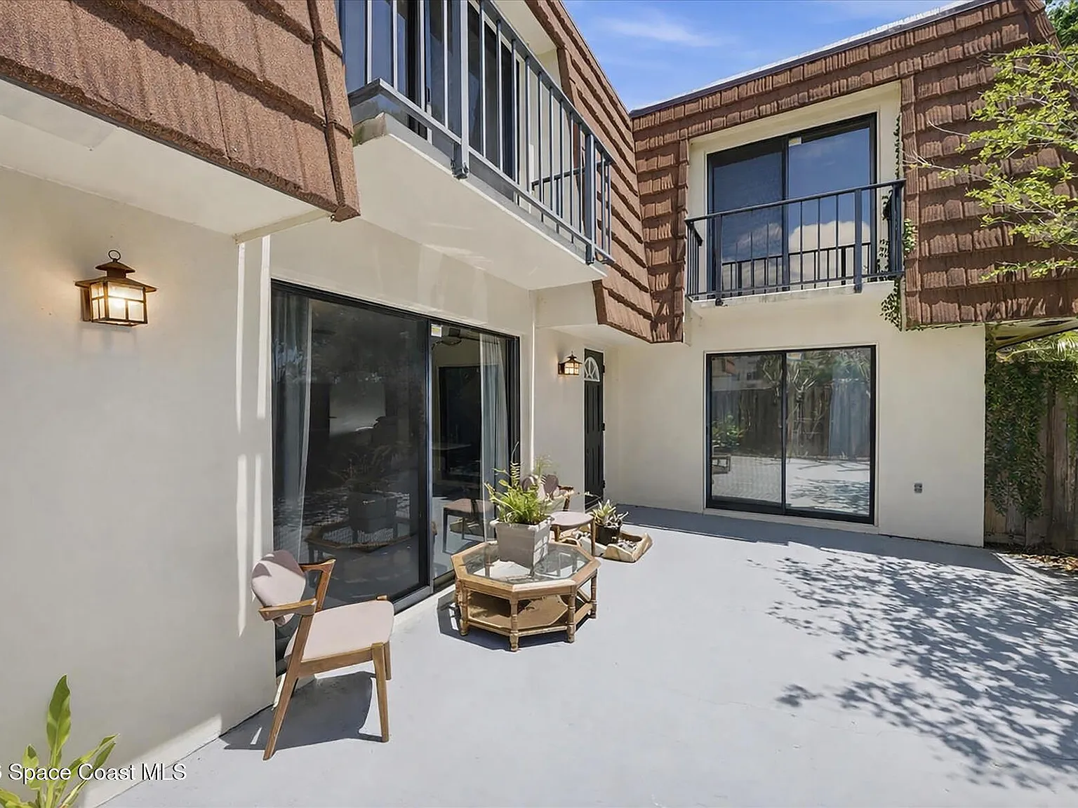 2 bed, 1.5 bath, 1236 sqft, $1,800 — Photo 3