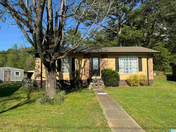 1206 Beaufort Cir, Bessemer, AL 35020