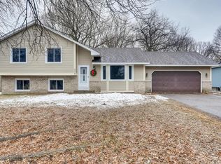 372 124th Ln NW, Coon Rapids, MN 55448
