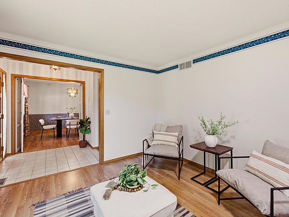 2nd image of 4022 N Rushwood Cir