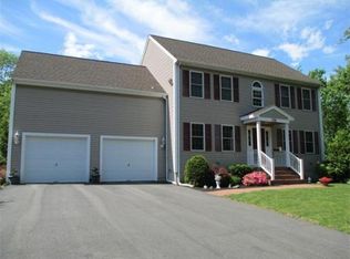 40 Pilgrim St, Abington, MA 02351