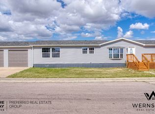 2005 Limecreek Ave, Gillette, WY 82716
