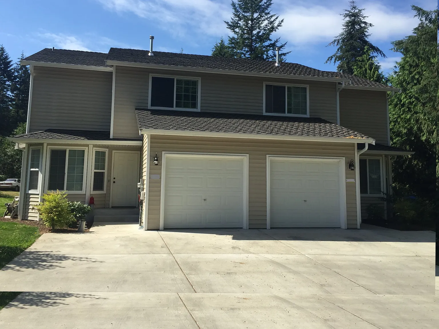 3 bed, 2.5 bath, 1330 sqft, $2,500 — Photo 2