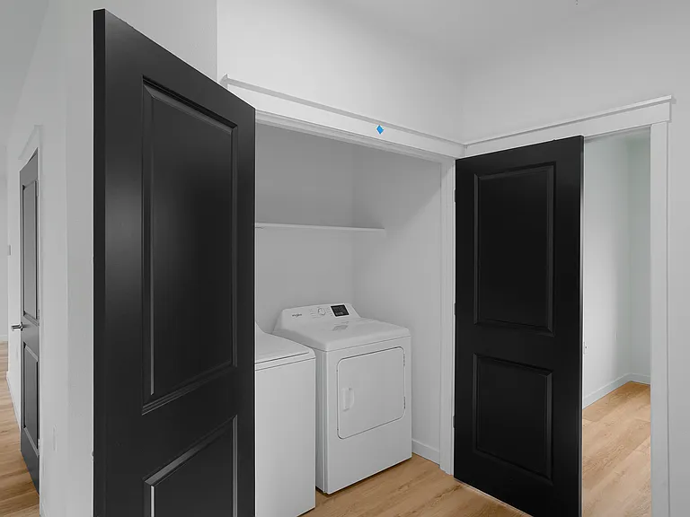 Riddell Rd Apartments — Photo 34
