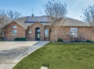 609 Trails End Ct, Hurst, TX 76054