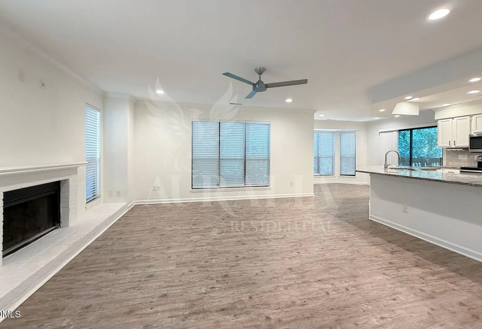 2 bed, 2.0 bath, 1250 sqft, $1,775 — Photo 4