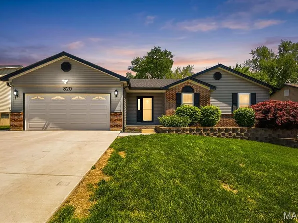 820 Glenhaven Dr, O'Fallon, MO 63366