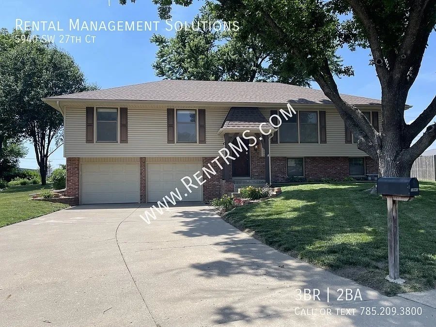 5940 Sw 27th Ct - 3 Bed/2 Bath — Photo 1