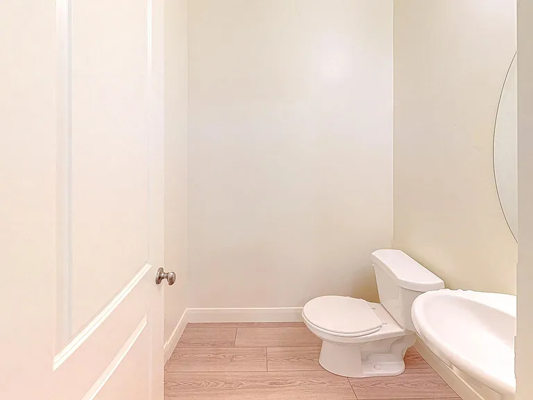 774 Old Fort Dr — Photo 6