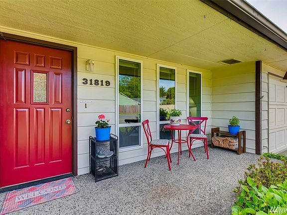 Come, sit and relax awhile