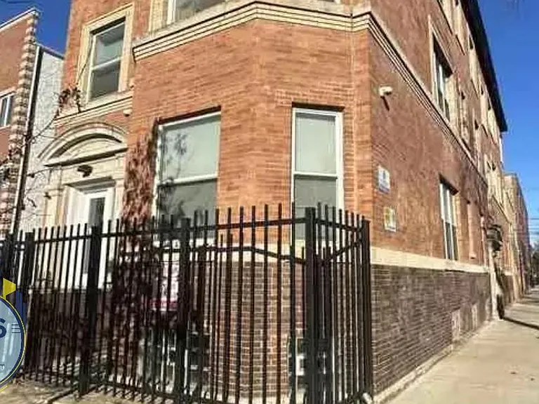 West Wicker Park Apts! — Photo 22