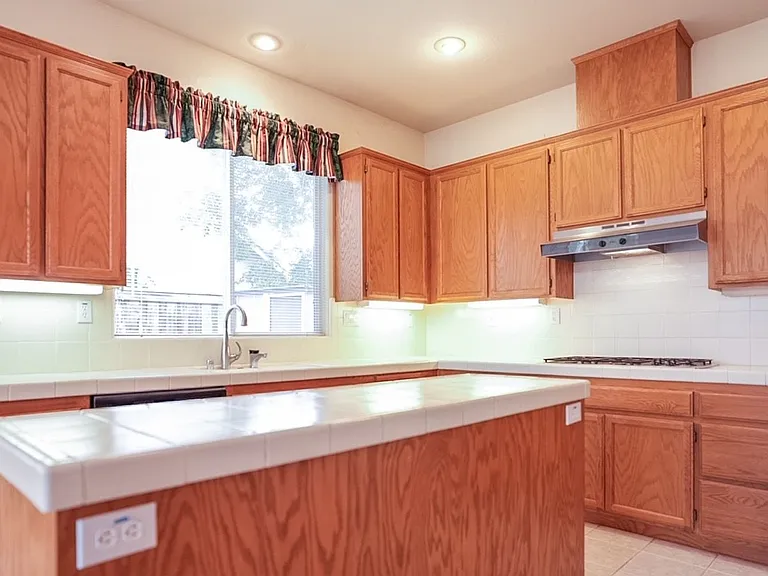 54 Summerbrooke Cir — Photo 10