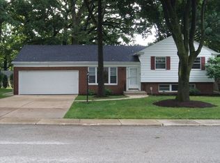 8 Knollwood Dr, Montgomery, IL 60538