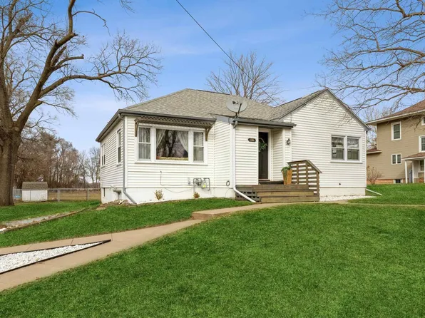 1108 W Main St, Thomson, IL 61285