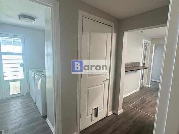4th image of 1617 Panama St