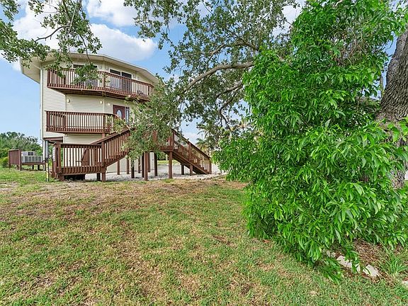 3rd image of 16361 Stringfellow Rd