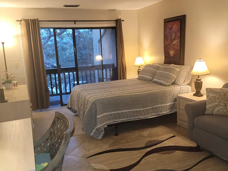 300 Yacht Club Dr #17A — Photo 4