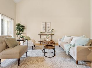 7 Ascot Ln #7, Uxbridge, MA 01569