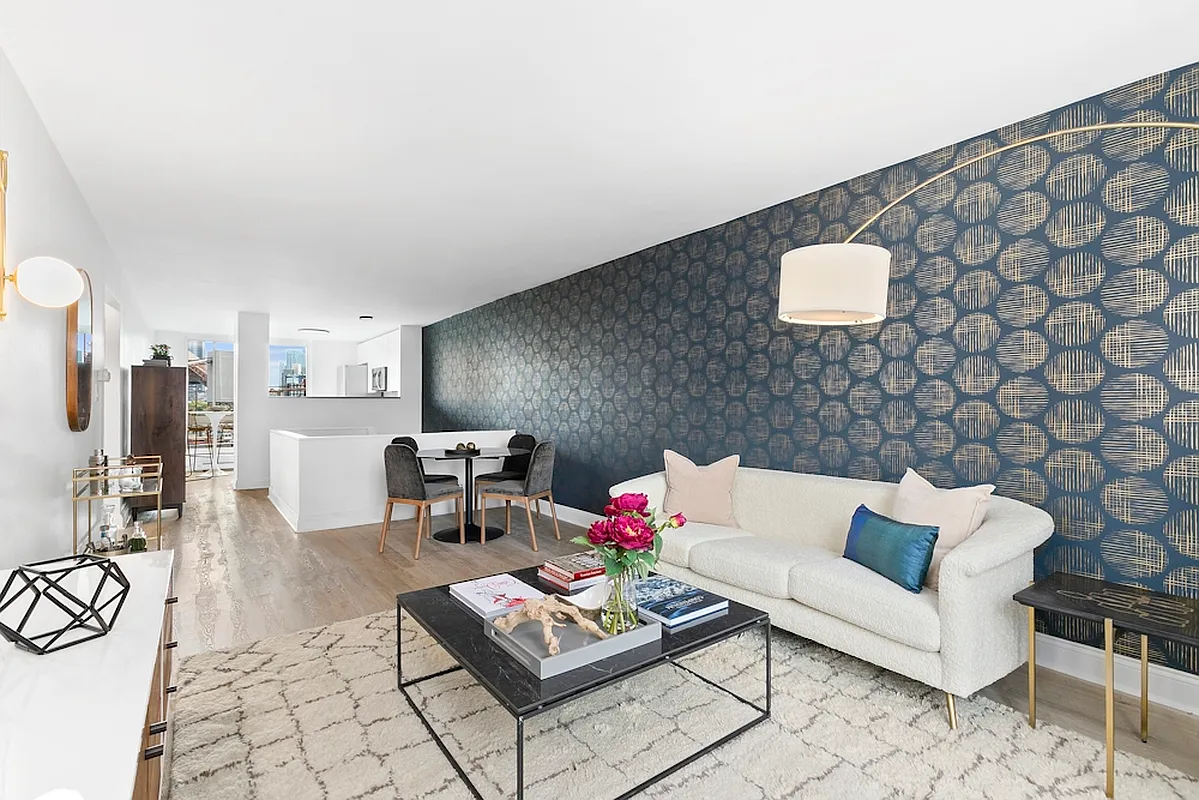 546 Main Street 903