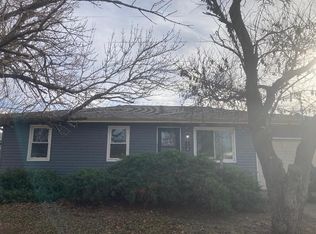 1228 Sarah Ln, Salina, KS 67401