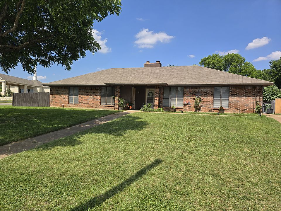 1st image of 7451 College Cir #1
