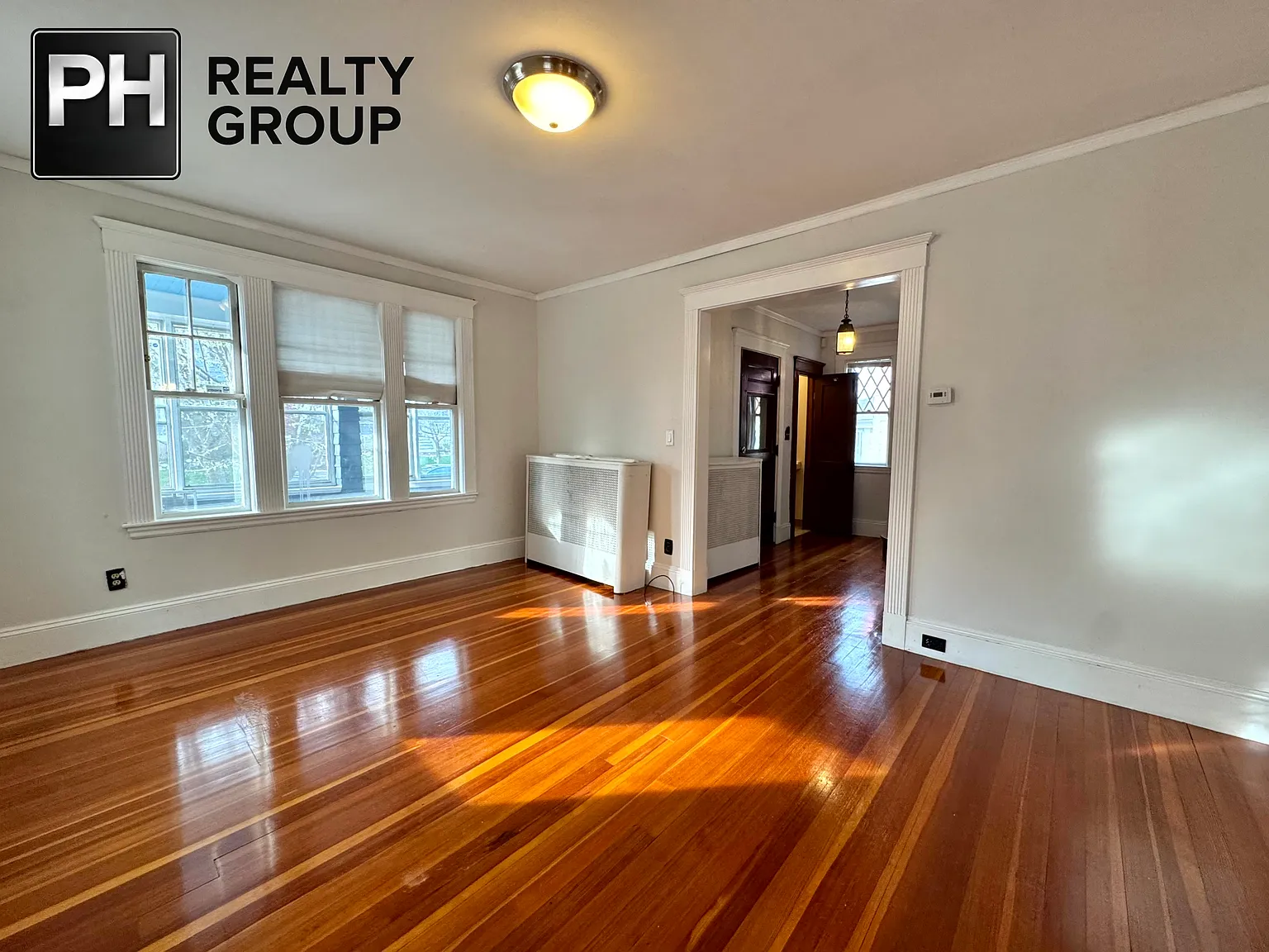 3 bed, 2.5 bath, 1800 sqft, $4,500 — Photo 3