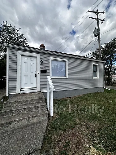2359 McGuffey Rd Photo 1