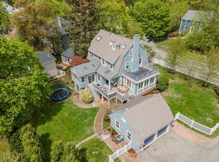 9 Oakland St, Wellesley, MA 02481