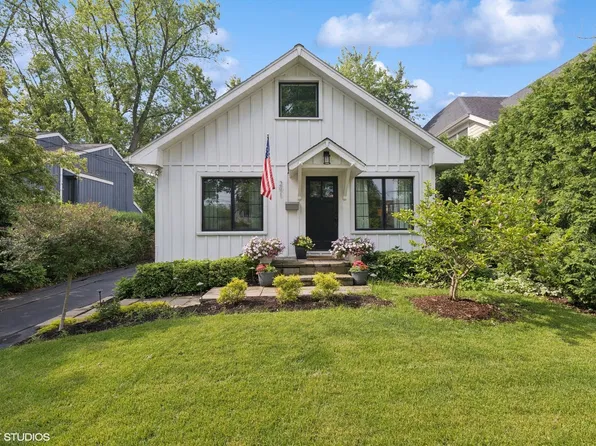 291 Oak St, Glen Ellyn, IL 60137
