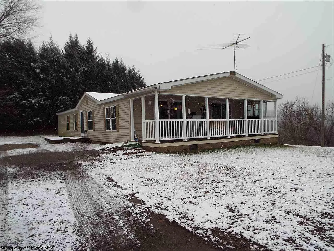 2608 Old Elkins Rd photo 1