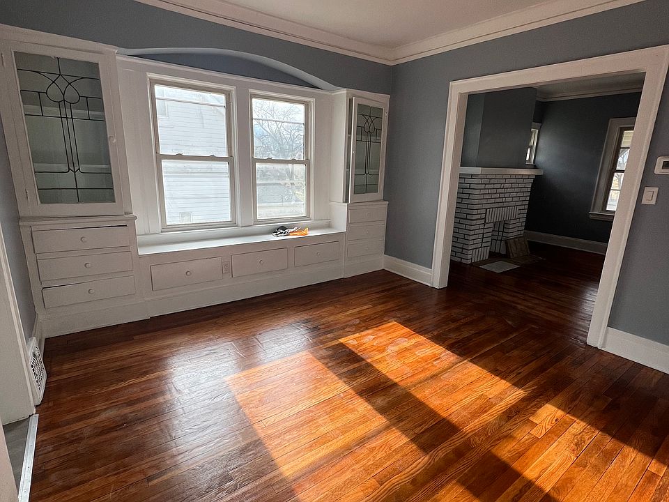 1st image of 3233 E 121st St #2