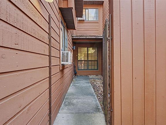 5th image of 5727 SW 10th Pl