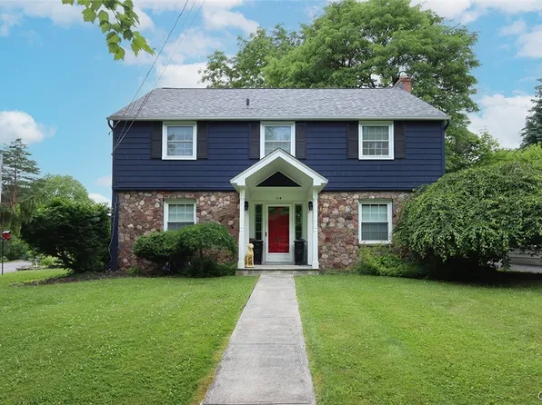 114 Cornwall Dr, Syracuse, NY 13214