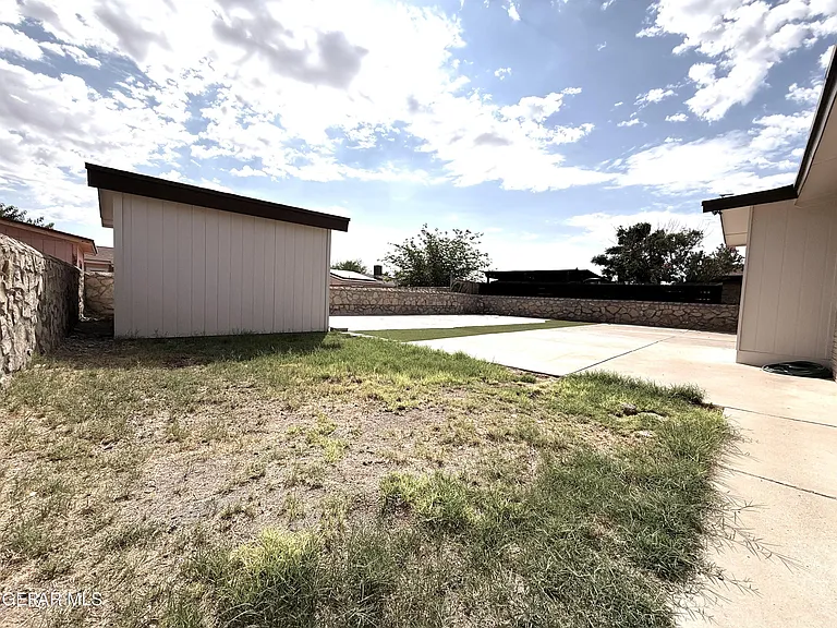 9321 Sorbonne Dr — Photo 40