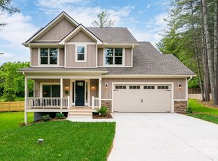 25 Wood Path Ln, Arden, NC 28704