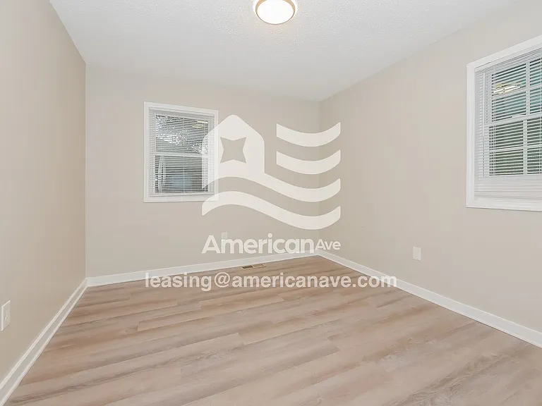 1768172_010_wm_-_bedroom_13322772.jpg