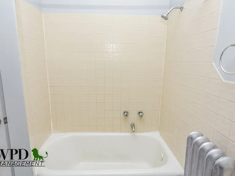 6748 S. Crandon Ave — Photo 5